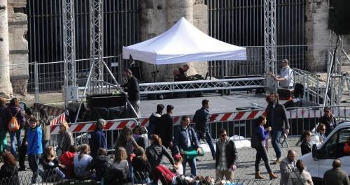 Marò senza pace: a Roma scoppia la guerra del palco
