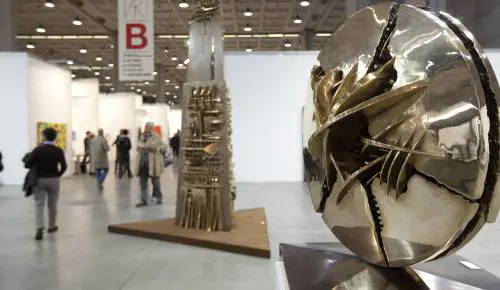 Ecco i mercanti in fiera, così l'arte sfida la crisi