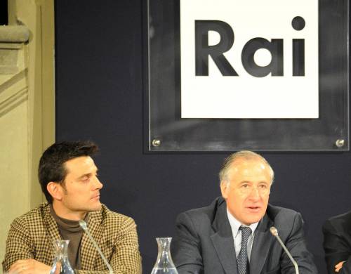 L'allenatore della Fiorentina Vincenzo Montella e il direttore di Rai Due Antonio Marano