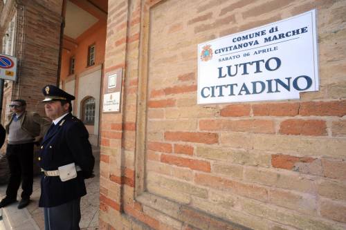 Lutto cittadino a Civitanova Marche dopo il suicidio di tre anziani
