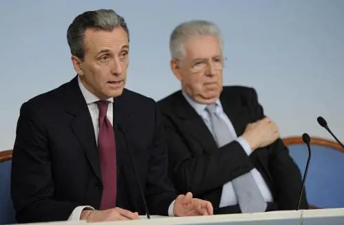 Il premier Mario Monti con il ministro dell'Economia Vittorio Grilli