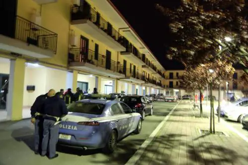 Latina, madre e figlia trovate morte a casa. Indiano confessa