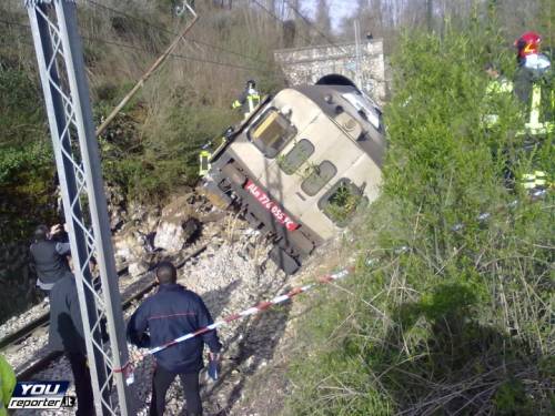 Perugia, treno esce dai binari: feriti in modo non grave 15 passeggeri