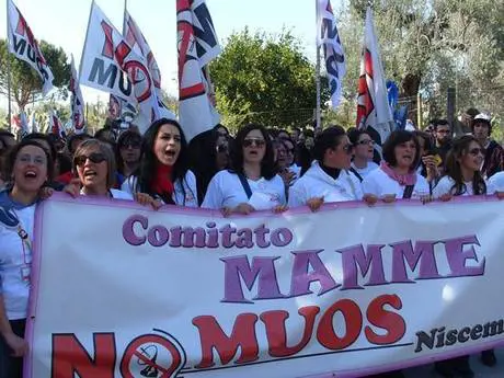 Caltanissetta, via alla rivolta "No Muos" contro la base Usa