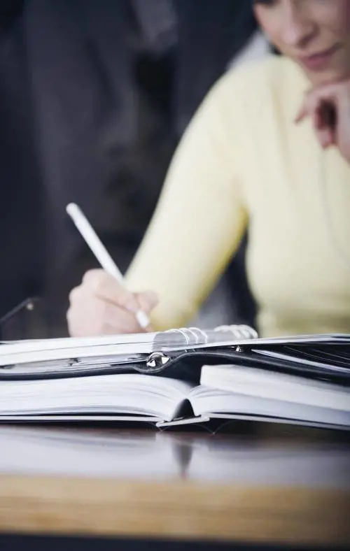 Teresa Ciabatti, classica ma in punta di piedi