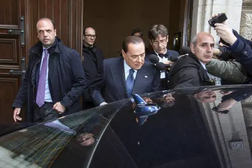Silvio Berlusconi con Angelino Alfano lascia Montecitorio