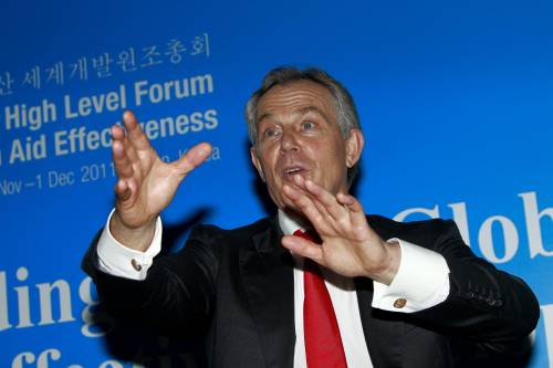 Blair striglia il Labour: «Nessuna vittoria se viriamo a sinistra»