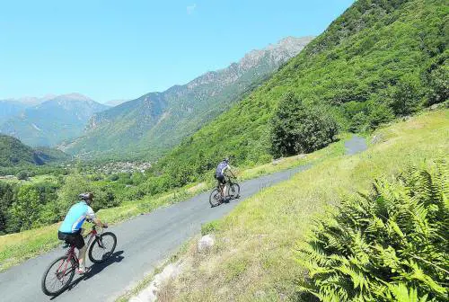 Pedalate e relax alle terme: è la primavera in Valtellina