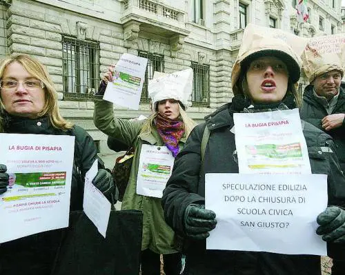 Le elementari dei record che Palazzo Marino vuole chiudere