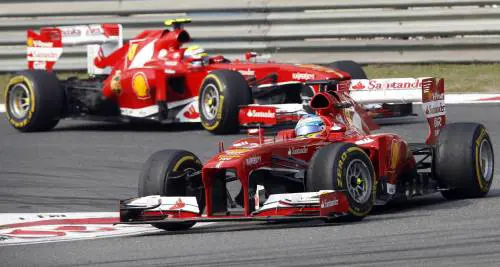 Alonso trionfa in Cina