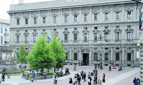 Atm, mense e servizi: si pagherà di più