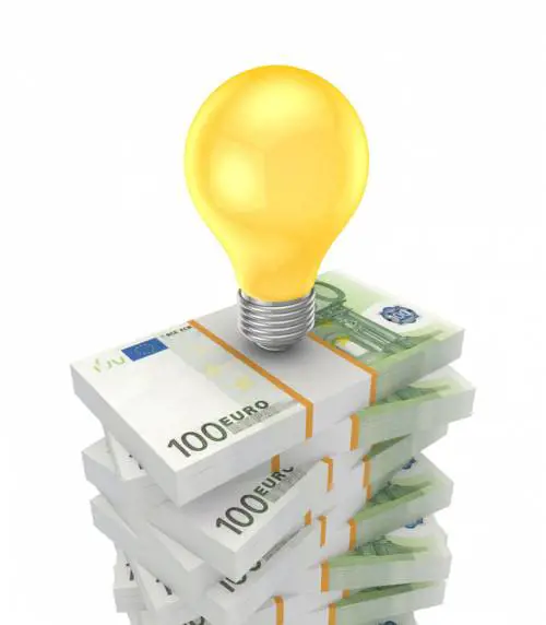 Energia, le famiglie sprecano oltre 200 euro all'anno