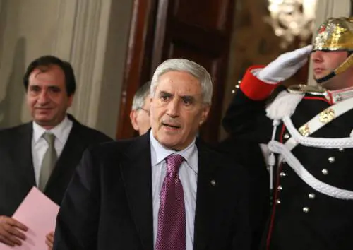 Il senatore Franco Marininella sede del Partito democratico