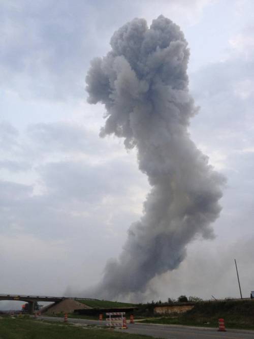 Le foto dell'esplosione