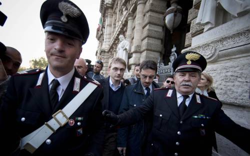 Alberto Stasi esce dal palazzo della Corte di Cassazione