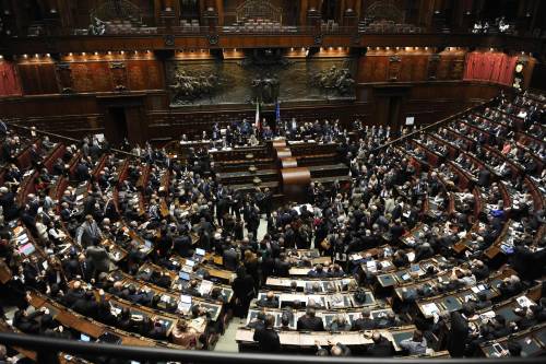 L'Italicum alla prova emendamenti Il Pd ne ritira 50, Fi tira dritto