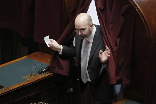 Crimi, la funzione non sviluppa l'organo