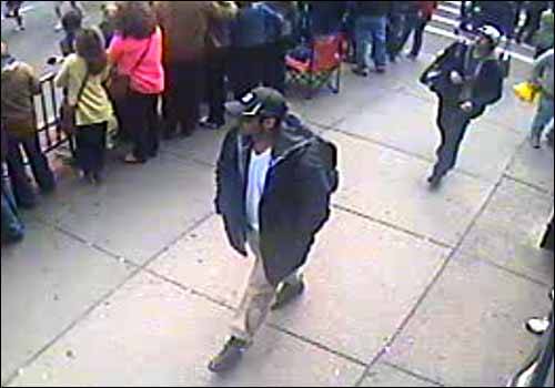 Strage di Boston, l'Fbi diffonde le foto di due sospettati