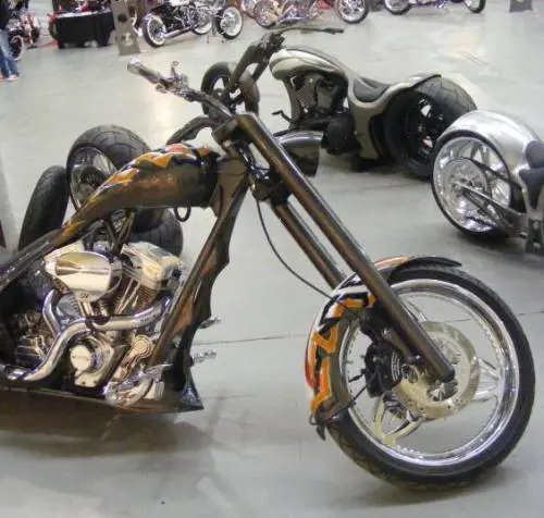 Moto da collezione per «sognare» e aiutare chi soffre