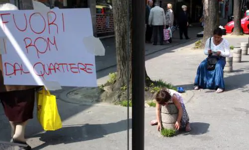 Rom, braccio di ferro giunta-residenti