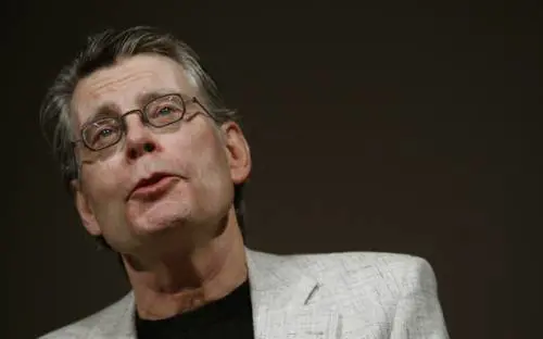 Stephen King annuncia il ritiro da internet dopo la vittoria di Trump