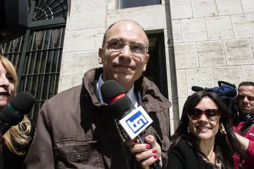 Enrico Letta, il giovane Dc che deve far da paciere tra Pd e Pdl