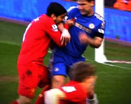 Suarez, 10 giornate per il morso. E ora chi lo vuole?