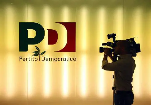 Solo mezzo Pd fa il tifo: tutti aspettano già Renzi
