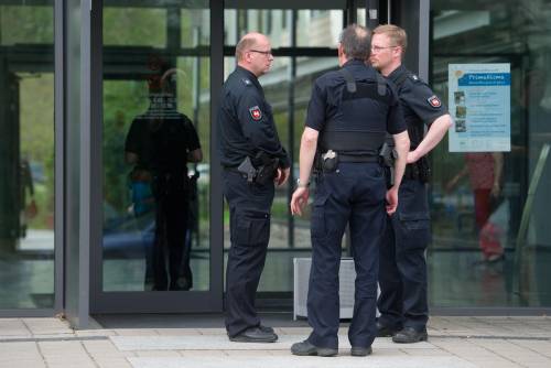 Germania, irrompe in ufficio e ammazza politico della Spd