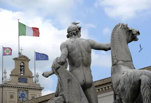 Una veduta esterna del palazzo del Quirinale durante le consultazioni