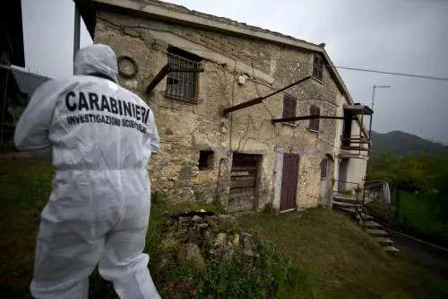Roma, tossico occulta il cadavere del padre per avere la pensione