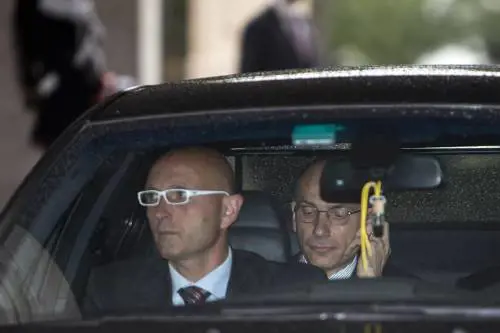 Il Colle «salva» Letta: i nodi li sciolgo io