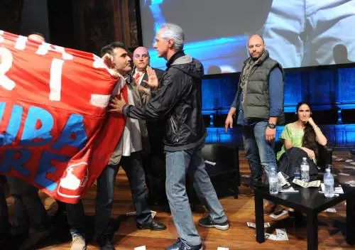 Perugia, filo castristi contestano la dissidente cubana Yoani Sanchez