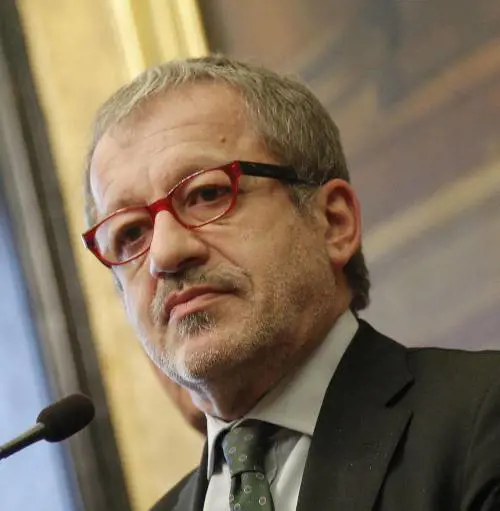 Maroni rivela: "Il premier mi ha offerto un Ministero"