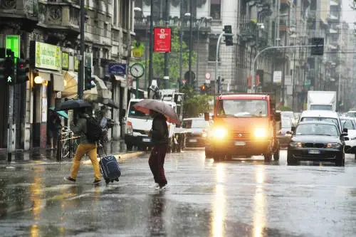 Riecco il maltempo Temporali e calo delle temperature