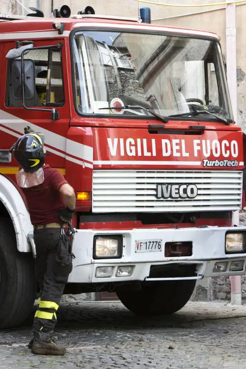 Crolla un solaio a Velletri