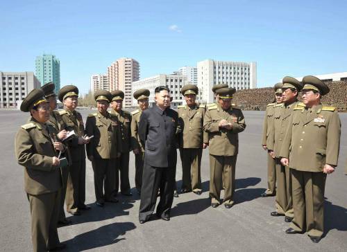 Corea del Nord, Kim Jong-Un commemora il May Day