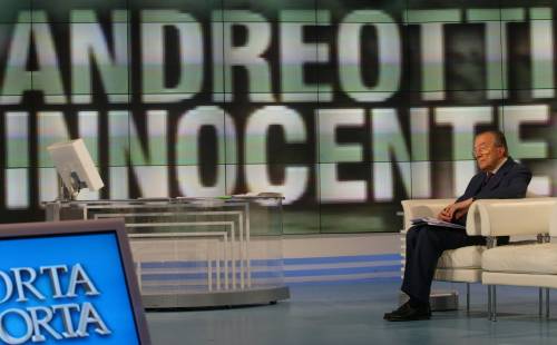 Un primo piano di Giulio Andreotti