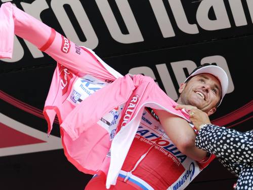 Giro d'Italia, Matusa Paolini in rosa al primo Giro un deb di 36 anni