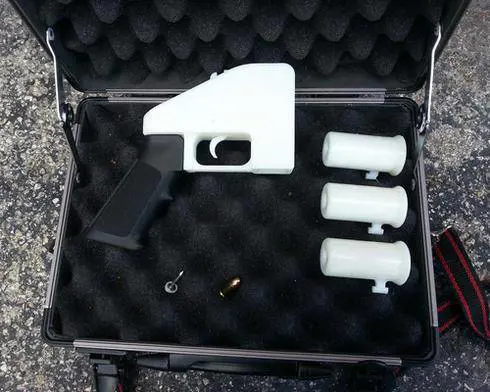 Usa, stampante in 3D fabbrica una pistola. Che funziona benissimo...