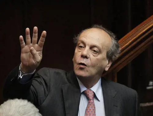 Il Pd non mantiene i patti: stop alla nomina di Palma
