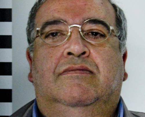 Minorenne vuole abortire Il medico si vende il bebè