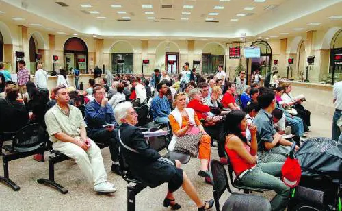 Via alla protesta dei dipendenti comunali