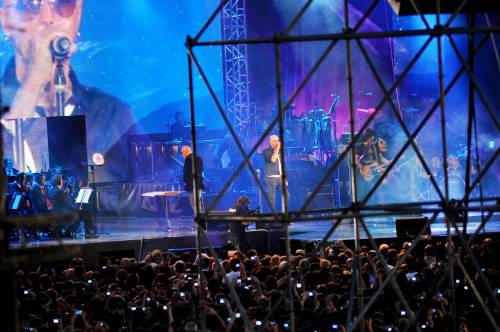 Nella foto un momento del concerto 2012. Sul palco i Negrita