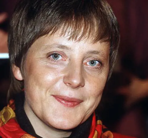 Merkel al cinema per rivedere il film più amato dalla sua Ddr