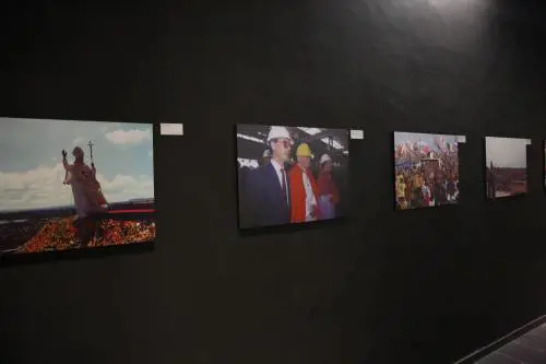 A MagicLand le foto e la voce di Giovanni Paolo II tra un giro e l'altro di giostra