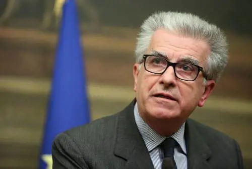 Zanda, la "Cernia" del Pd moralizzatore a senso unico