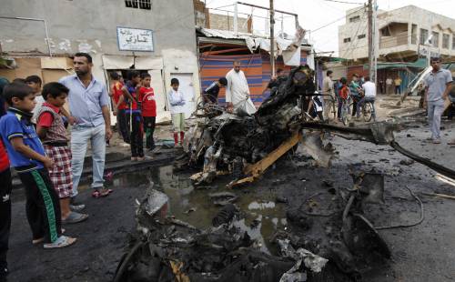 Otto autobomba in Iraq: almeno 42 morti