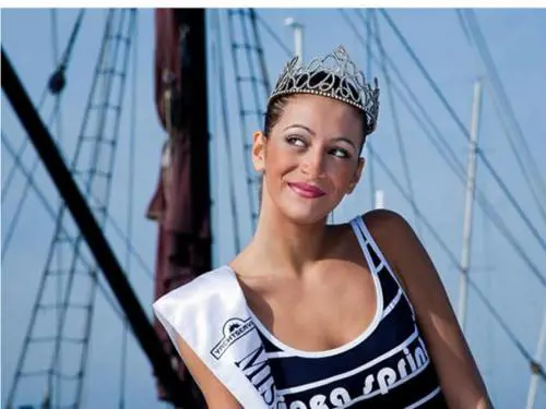 Caserta, pestata dal compagno, miss ci ripensa: "L'amo. Ritiro denuncia"