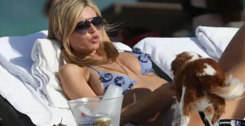 Rusic mai: solo Rita molto abbronzata